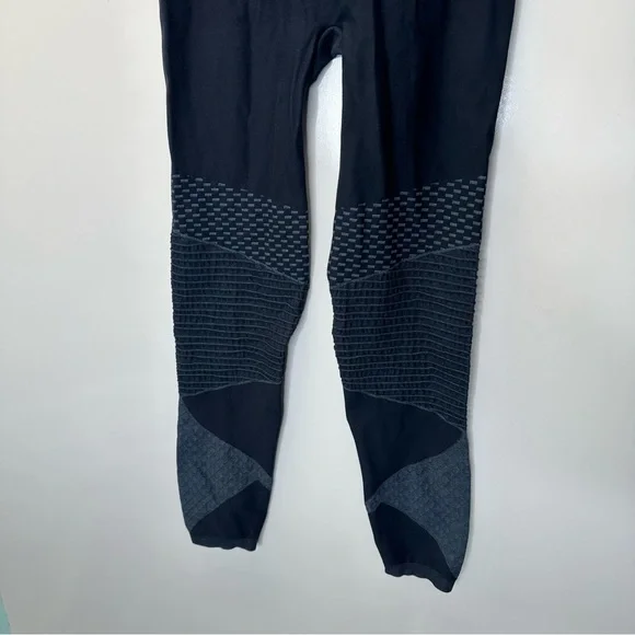 Spanx Look At Me Now Seamless Moto Leggings Indigo Blue Size XL - Picture 9 of 11